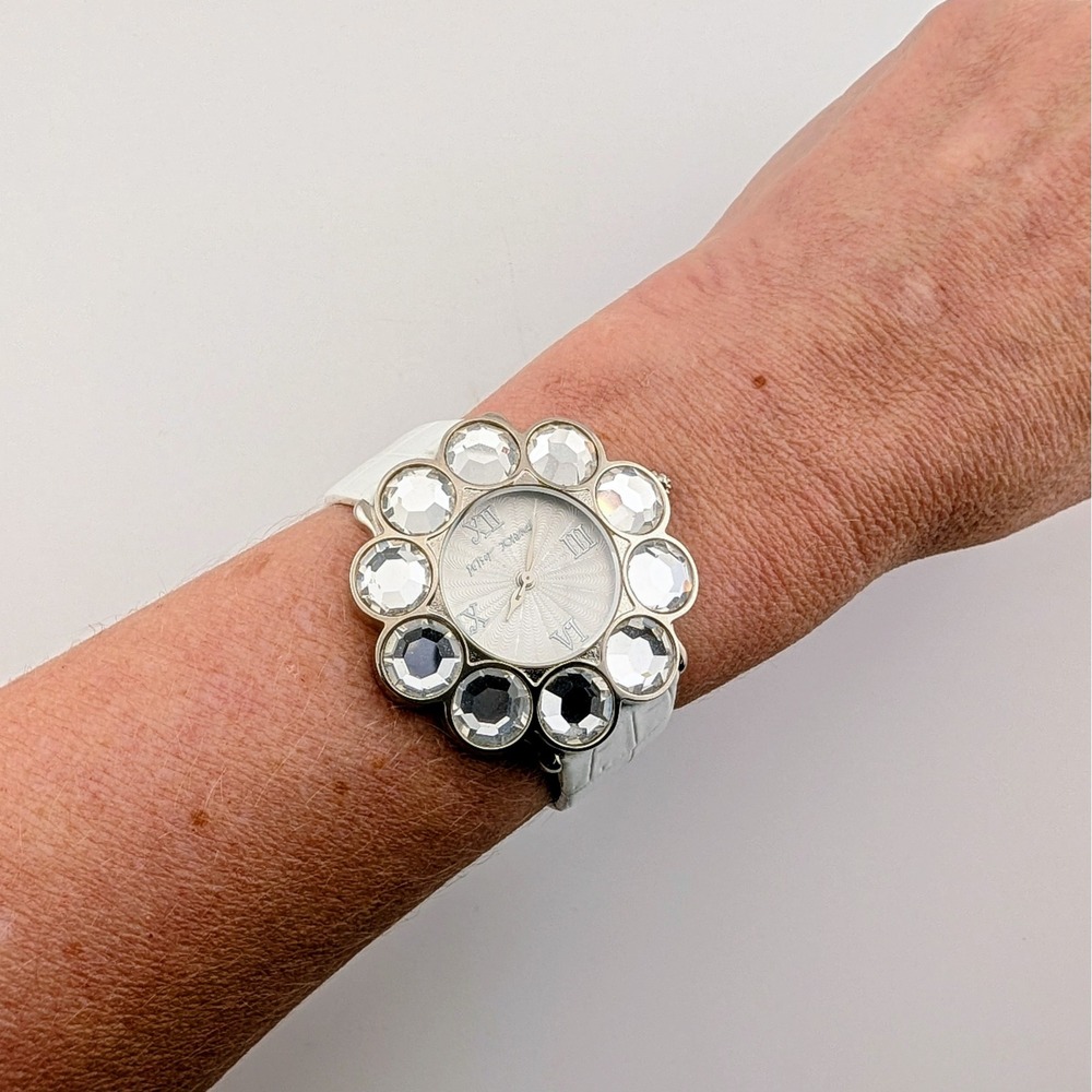 Betsey Johnson BJ2056 NWT Rhinestone Flower Statement Women's Watch 41mm - Picture 11 of 12